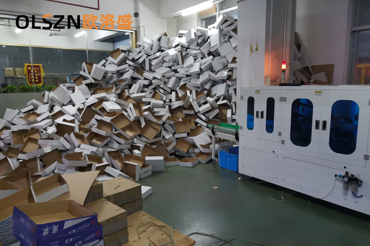 噴膠高速折盒機(jī)，包裝自動(dòng)化下的好幫手